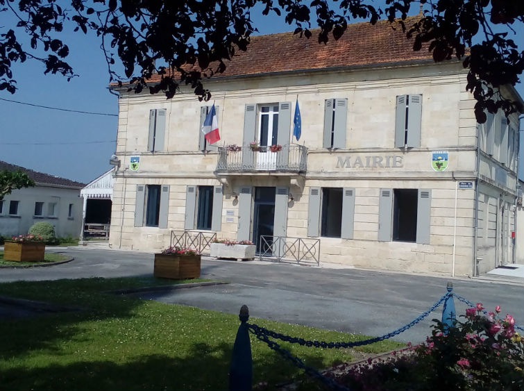facade mairie valeyrac